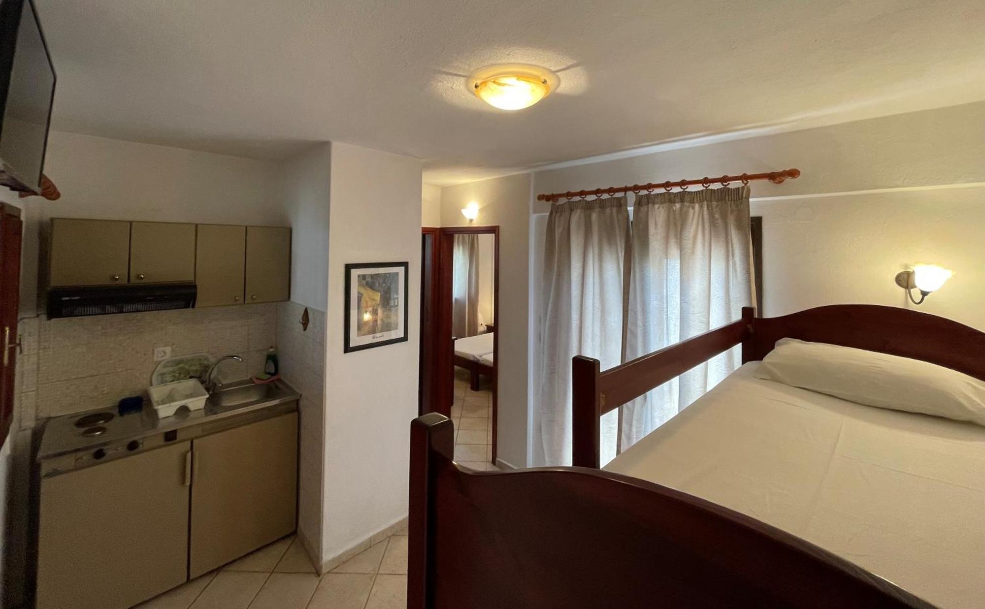 ניקיטי Galazia Akti Seaside Apartments חדר תמונה